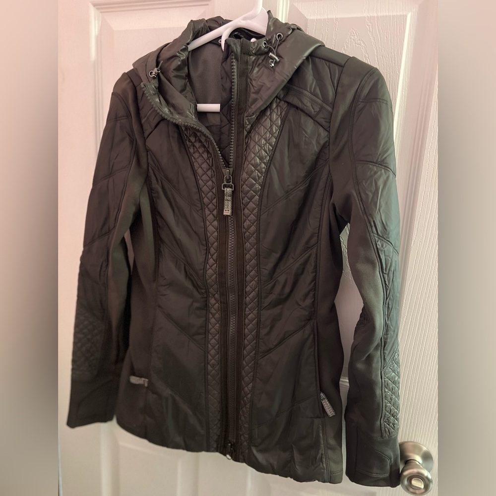 Athleta Rock Ridge PrimaLoft Jacket, Black SIZE XS - Picture 8 of 8
